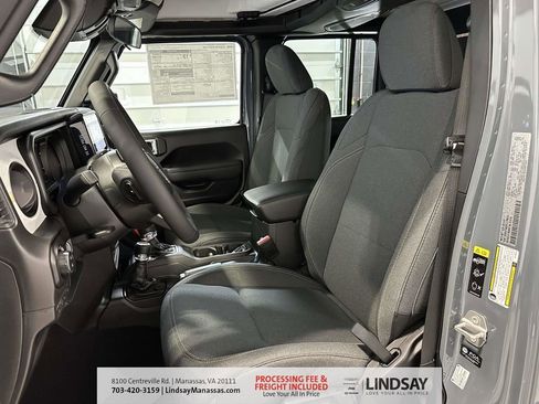 New 2026 Jeep Gladiator Sport image 18