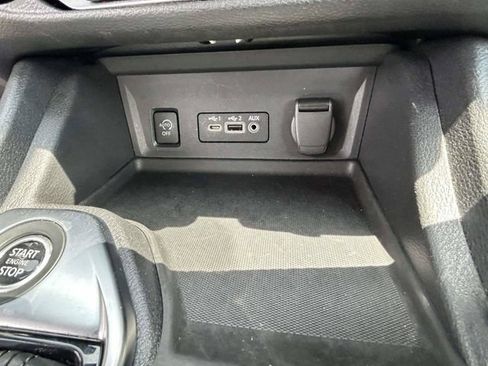 Used 2024 Nissan Sentra SV FWD image 18