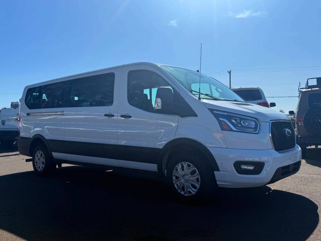 Used 2024 Ford Transit 350 XLT RWD image 4