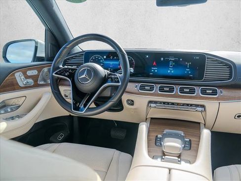 Used 2025 Mercedes-Benz GLS 450 GLS 450 image 21