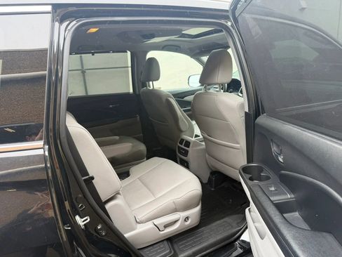 Used 2019 Honda Pilot Touring image 29