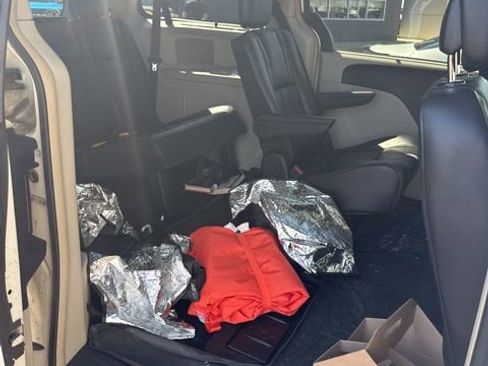 Used 2012 Chrysler Town & Country Touring-L w/ Entertainment Group #2 FWD image 28