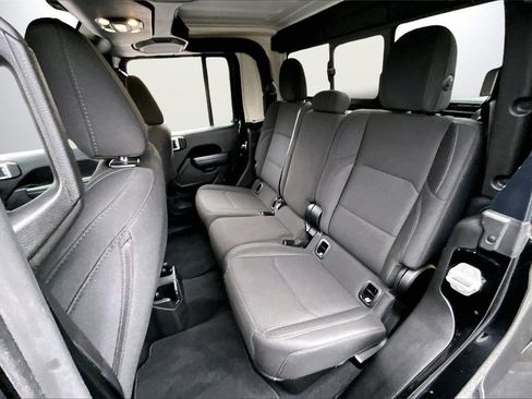 Certified 2022 Jeep Gladiator Sport image 21