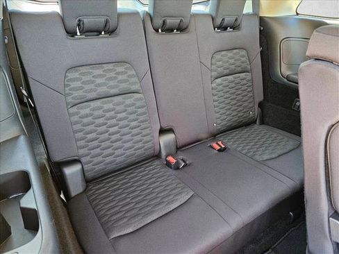 Used 2025 Nissan Pathfinder SV AWD/4WD image 19