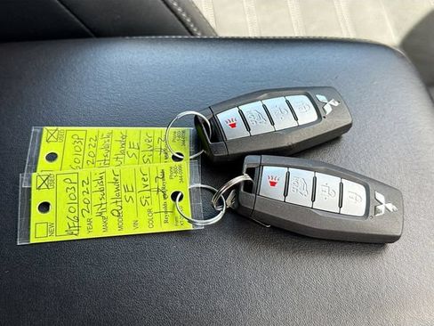 Used 2022 Mitsubishi Outlander SE AWD/4WD image 40