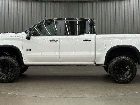 Used 2026 Chevrolet Silverado 1500 ZR2 image 2