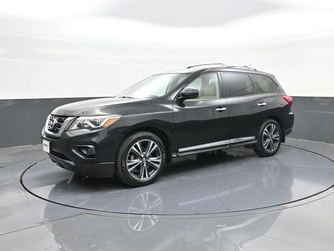 Used 2017 Nissan Pathfinder Platinum FWD image 33