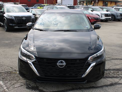 New 2025 Nissan Sentra SV w/ SV Premium Package image 9