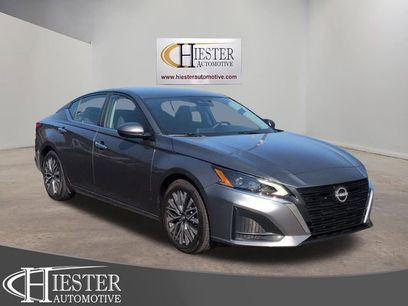 Used 2023 Nissan Altima 2.5 SV