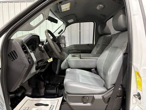 Used 2011 Ford F250 XL AWD/4WD image 11