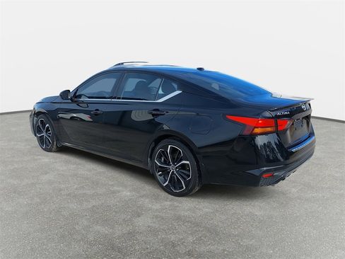 Used 2023 Nissan Altima 2.5 SR image 7