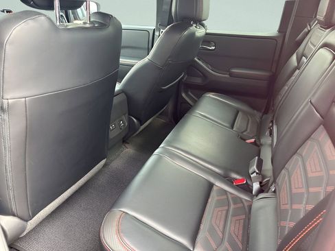 Certified 2025 Nissan Frontier PRO-4X w/ Pro Premium Package AWD/4WD image 8