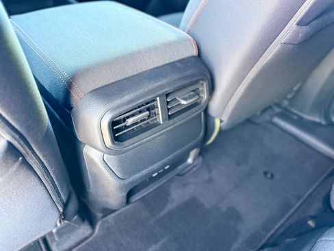 Used 2025 Honda Pilot Sport image 14