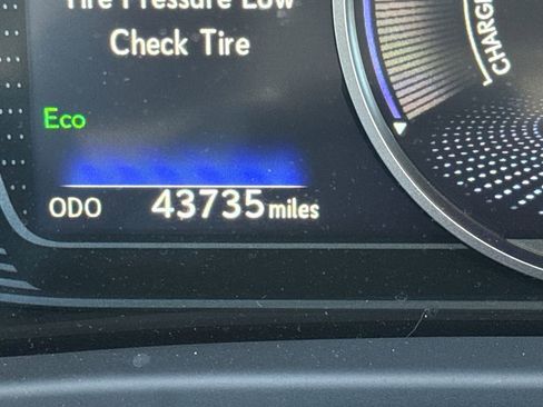 Used 2024 Lexus UX 250h F Sport FWD image 30