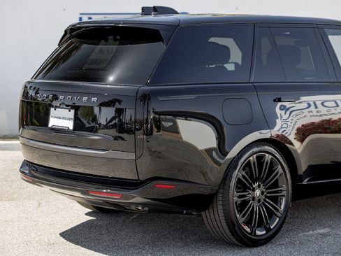 New 2025 Land Rover Range Rover Autobiography image 7