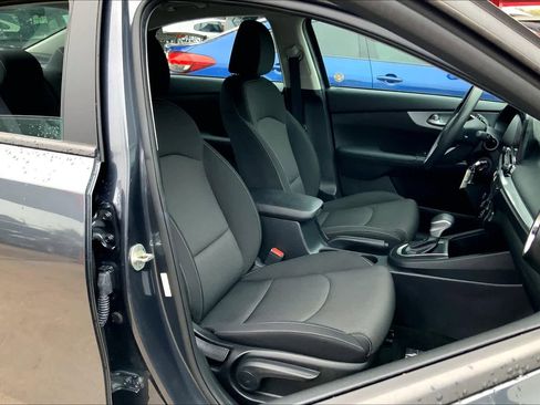 Certified 2023 Kia Forte LXS image 8