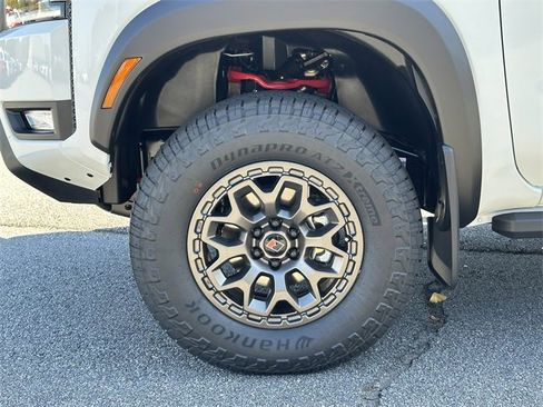 New 2026 Nissan Frontier PRO-4X w/ Pro-4x Convenience Package image 11