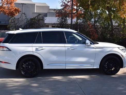 Used 2022 Lincoln Aviator Reserve w/ Equipment Group 201A image 6