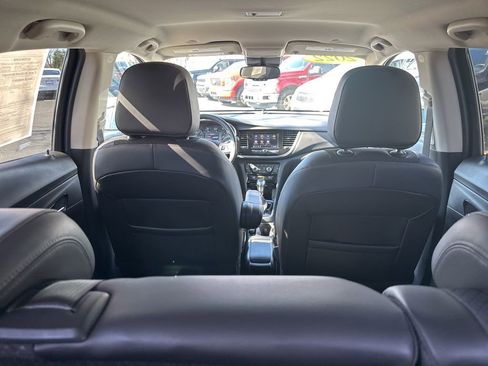 Used 2022 Buick Encore Preferred image 16