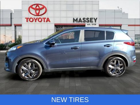 Used 2022 Kia Sportage LX w/ LX FWD Value Edition Package image 6