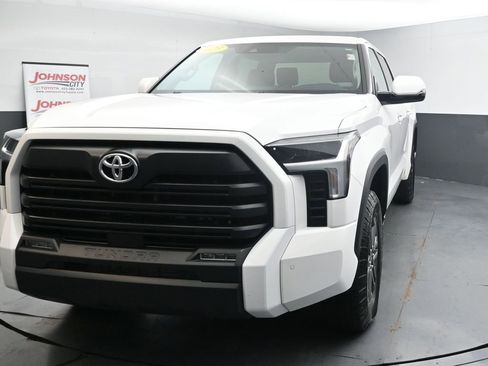 Used 2023 Toyota Tundra SR5 w/ SR5 Convenience Package image 4