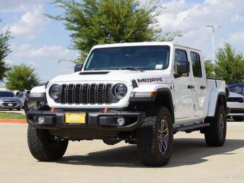 Certified 2025 Jeep Gladiator Mojave AWD/4WD image 3