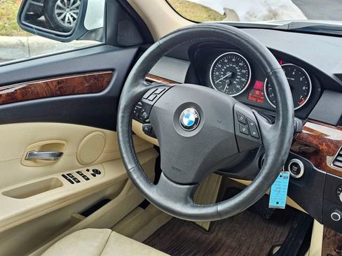 Used 2010 BMW 528i xDrive Sedan image 28