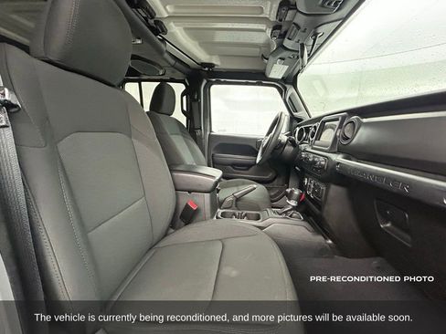 Used 2023 Jeep Wrangler Unlimited w/ Convenience Group image 15