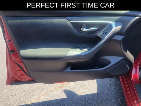 Used 2015 Nissan Altima 2.5 S w/ Power Driver Seat Package FWD image 17
