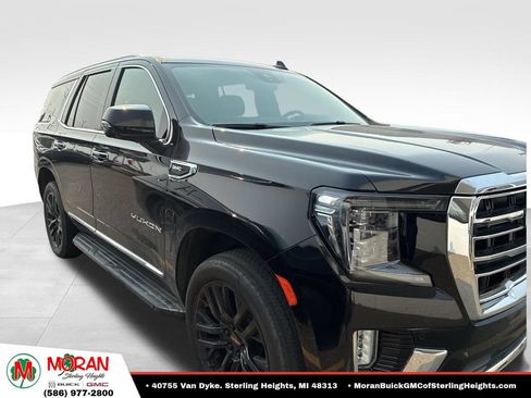 Certified 2023 GMC Yukon SLT w/ SLT Premium Package AWD/4WD image 3