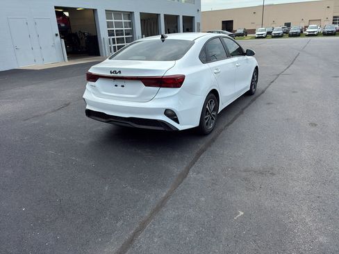 Used 2024 Kia Forte LXS FWD image 7