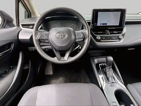 Used 2025 Toyota Corolla LE FWD image 6