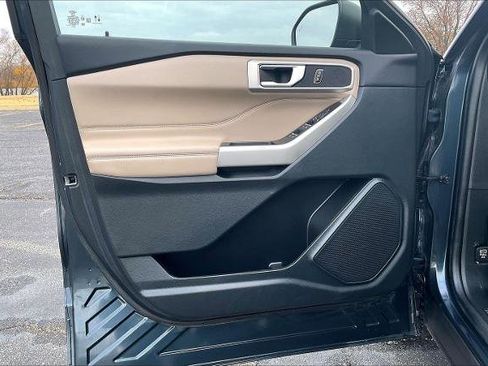 Certified 2023 Ford Explorer XLT w/ Equipment Group 202A image 19