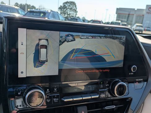 Used 2023 Toyota Highlander Limited image 24