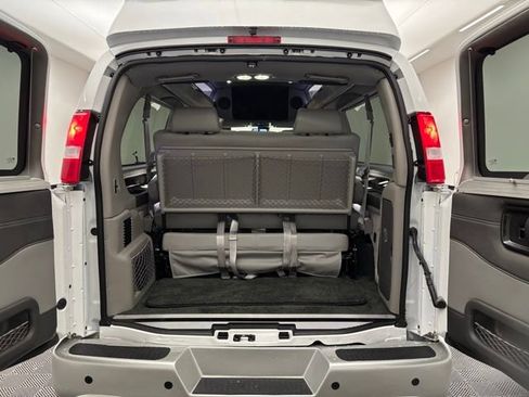 New 2025 GMC Savana 2500 Extended w/ Driver Convenience Package image 17