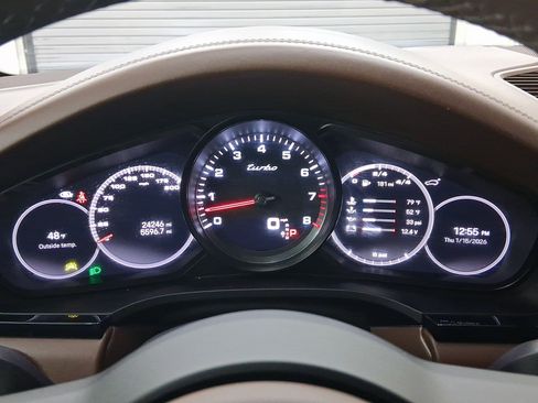 Certified 2022 Porsche Cayenne Turbo image 20