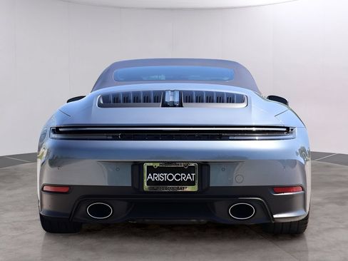 Certified 2025 Porsche 911 Carrera RWD image 9