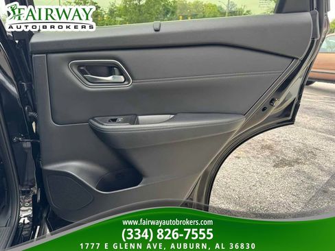 Used 2026 Nissan Rogue Platinum w/ Platinum Premium Package AWD/4WD image 32