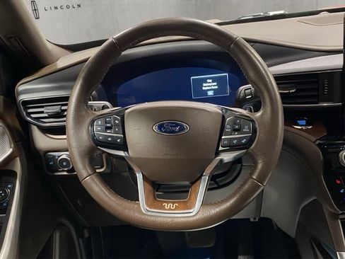 Certified 2021 Ford Explorer King Ranch w/ Premium Technology Package AWD/4WD image 14