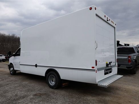 New 2026 Chevrolet Express 3500 w/ Power Convenience Package RWD image 4