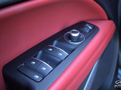 Used 2019 Alfa Romeo Stelvio Ti image 15