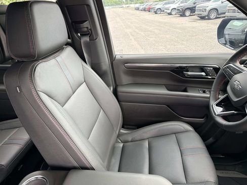 New 2026 Chevrolet Suburban RST AWD/4WD image 40