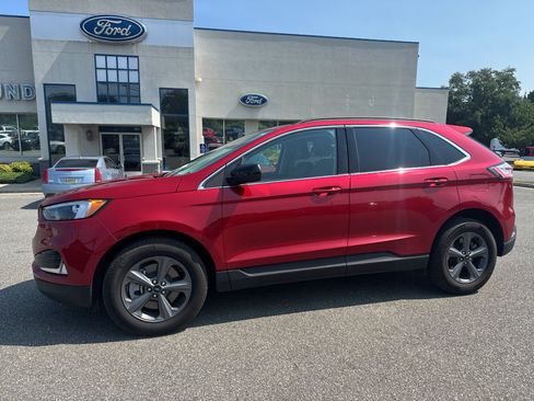 Used 2022 Ford Edge SEL w/ Sport Appearance Package AWD/4WD image 3