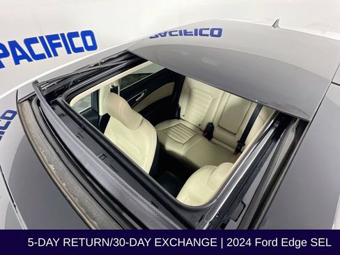 Certified 2024 Ford Edge SEL w/ Convenience Package AWD/4WD image 17