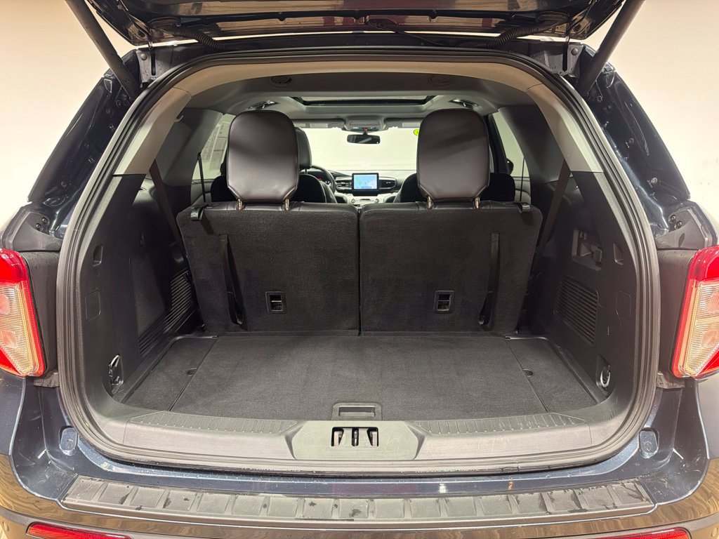 Certified 2023 Ford Explorer XLT w/ Equipment Group 202A AWD/4WD image 38