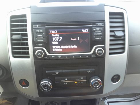 Used 2018 Nissan Frontier SV image 13