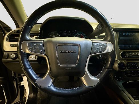 Used 2020 GMC Yukon Denali w/ Denali Ultimate Package image 12