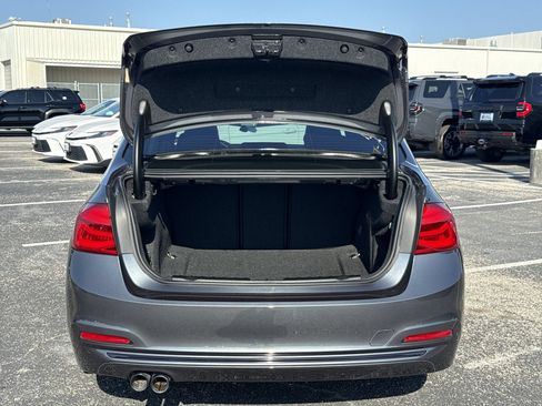 Used 2018 BMW 330i Sedan RWD image 21