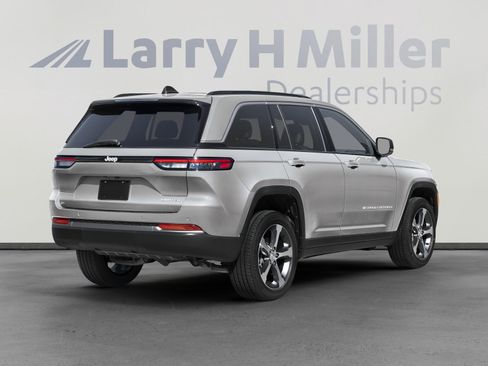 New 2026 Jeep Grand Cherokee Laredo AWD/4WD image 3
