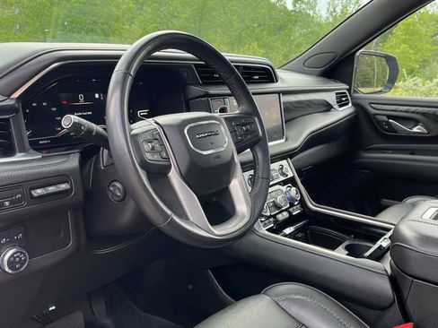 Used 2022 GMC Yukon XL Denali AWD/4WD image 13